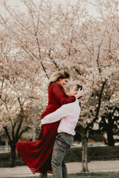 TheLightSeeker-UtahCapitolBuilding-Engagements-Blossoms-Flowers-22