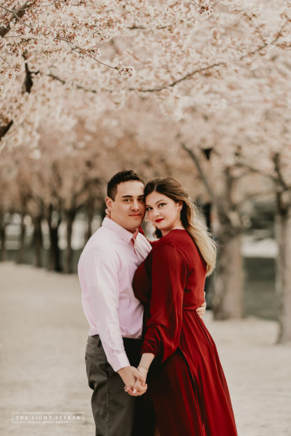 TheLightSeeker-UtahCapitolBuilding-Engagements-Blossoms-Flowers-9