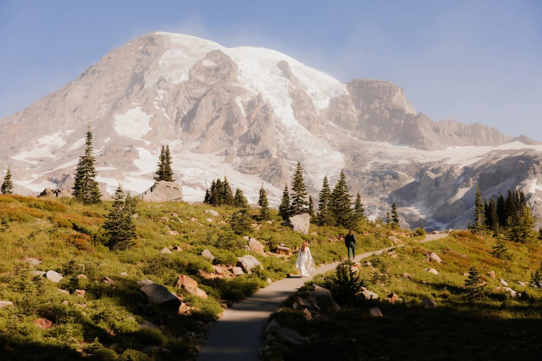 TheLightSeeker-Aurali-Ben-Elopement-MountRainier-2025-316