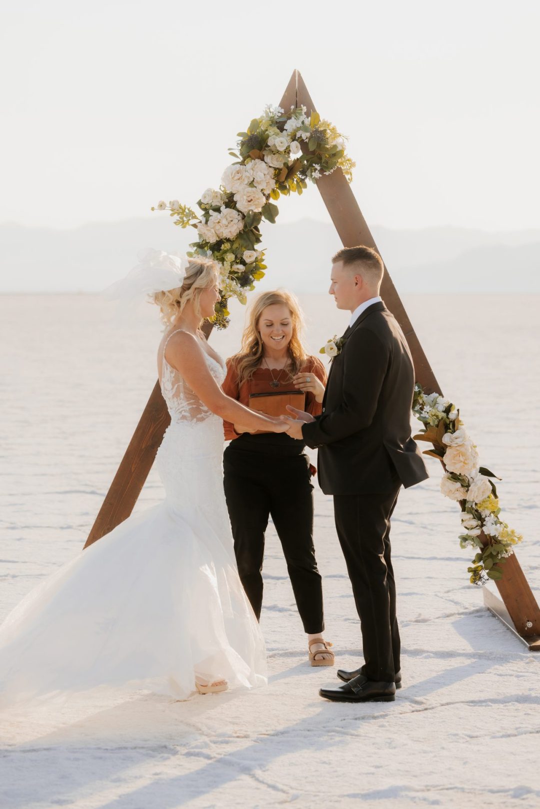 TheLightSeeker-Haley-Grant-Elopement-SaltFlats-Wedding-2025-52