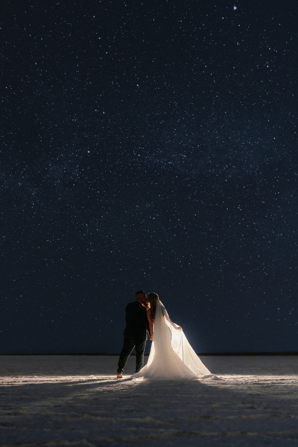 83-The-Light-Seeker-Emily-Reuben-SaltFlats-Elopement-Wedding-Photo-Session-2026