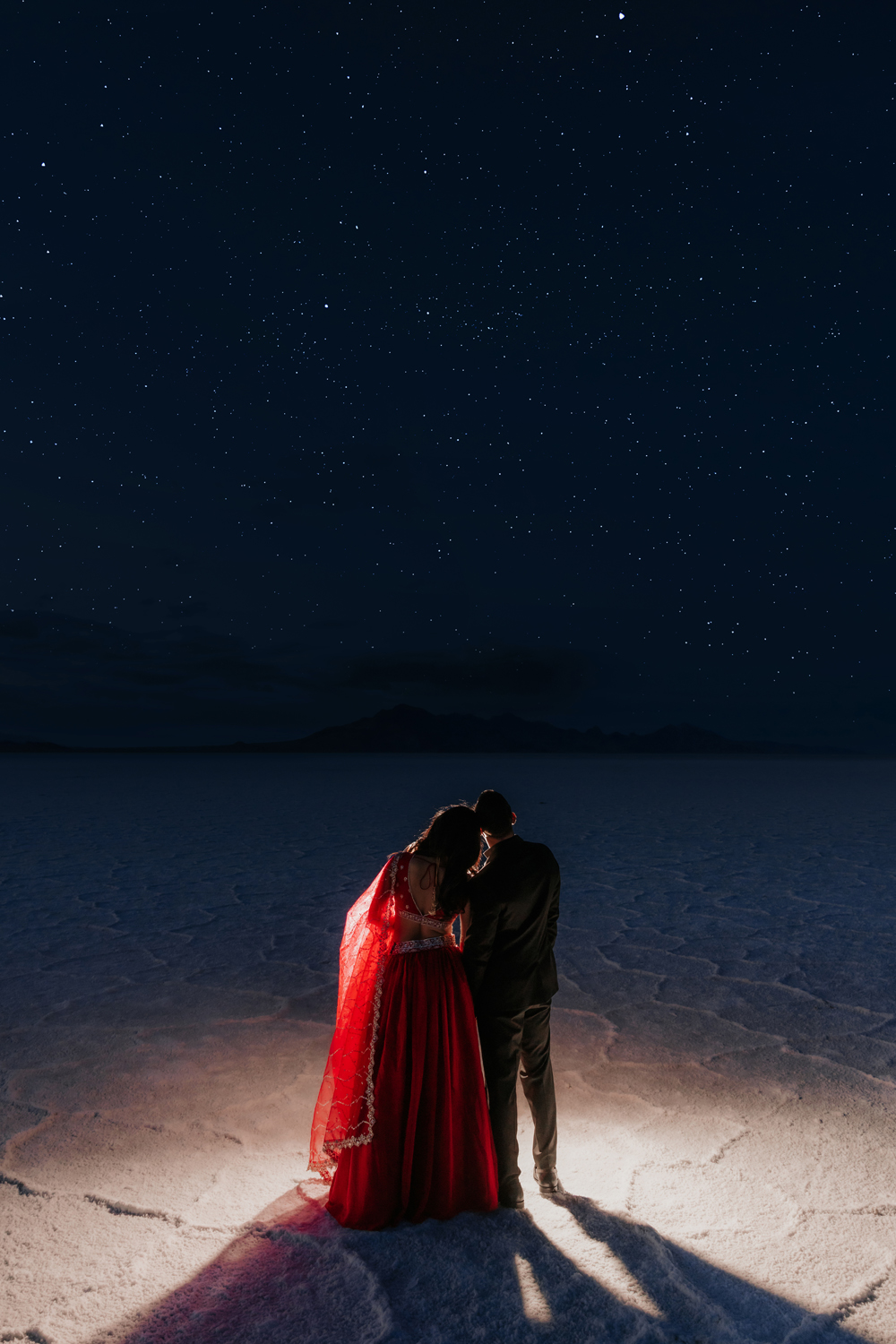 The-Light-Seeker-Vimil-Anita-Salt-Flats-Boneville-Engagements-Photoshoot-2026-71
