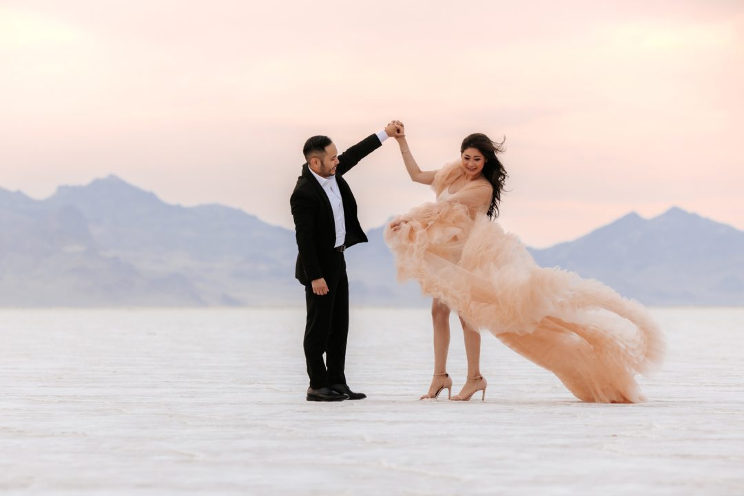 TheLightSeeker-Anh-David-Engagements-SaltFlats-2025-41