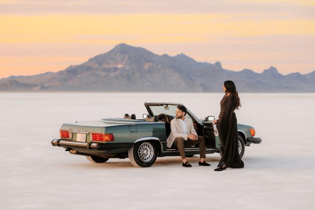 TheLightSeeker-Payal-Parth-Salt-Flats-Vintage-Car-Engagements-2026-41