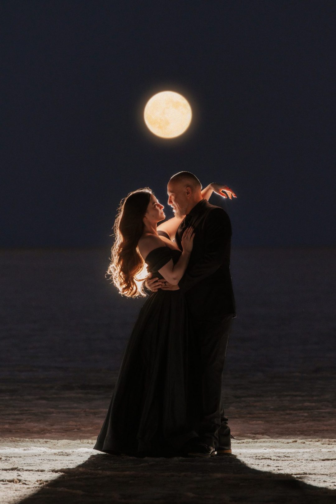 TheLightSeeker-Samantha-Leraldo-SaltFlats-Moon-Photography-Wedding-Engagements-2025-55