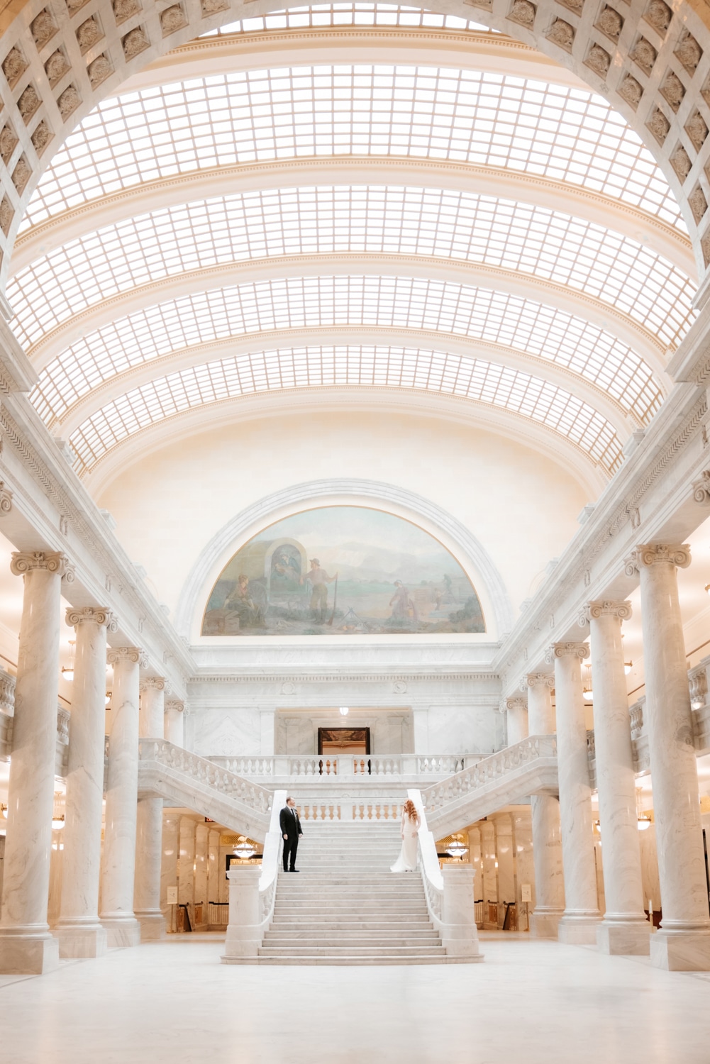 TheLightSeeker-Holly-Brig-UtahCapitol-Blossoms-Wedding-Bridals-Photography-2024-17