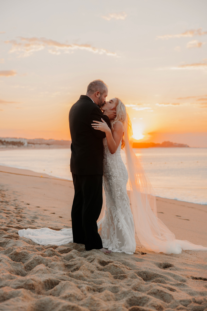 TheLightSeeker-Lauren-Randy-Cabo-LaBlanc-Wedding-Elopement-2023-294