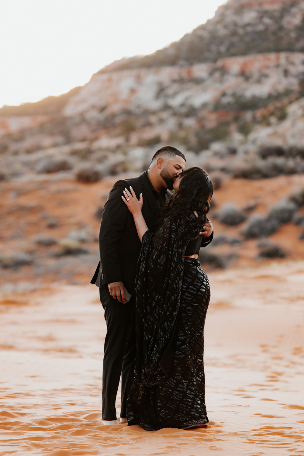 TheLightSeeker-CoralSandDunes-Utah-Engagements-Photography-2023-14