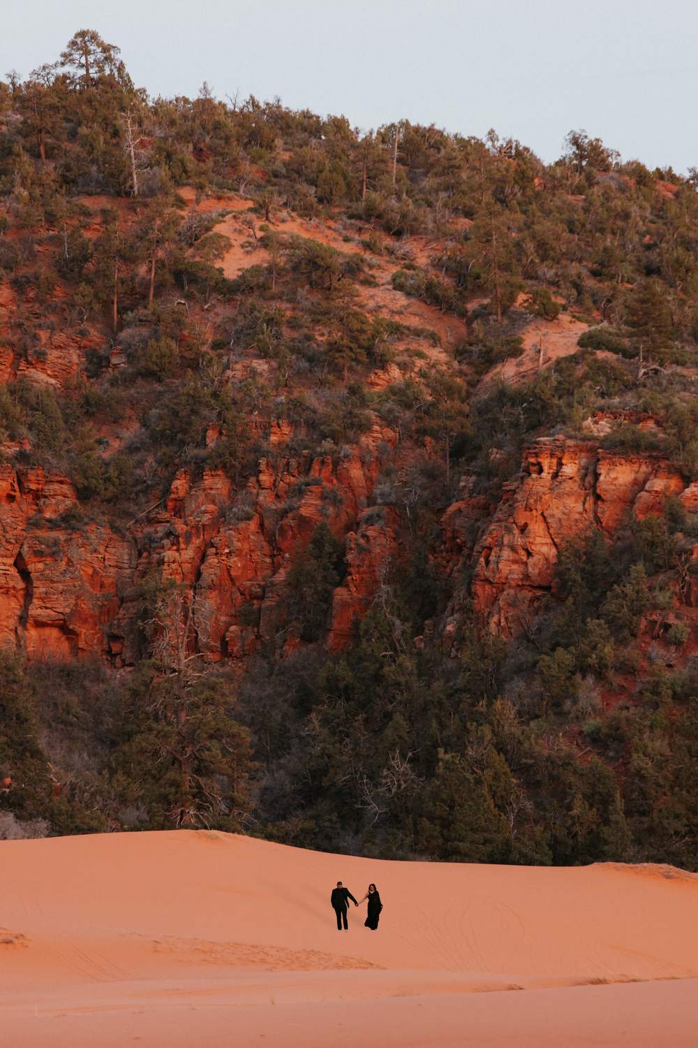TheLightSeeker-CoralSandDunes-Utah-Engagements-Photography-2023-43