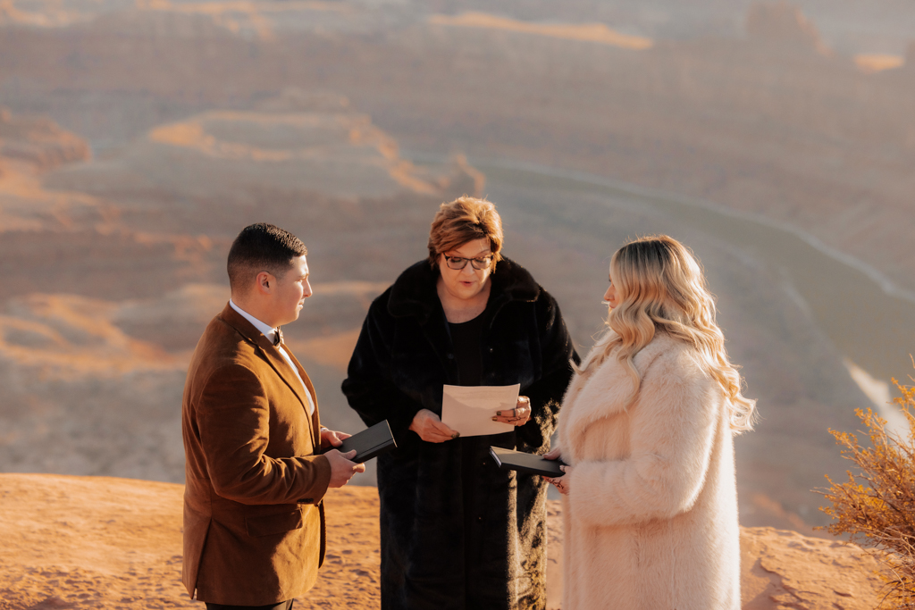TheLightSeeker-Grace-Ali-Moab-Arches-DeadHorse-Elopement-Wedding-2025-112