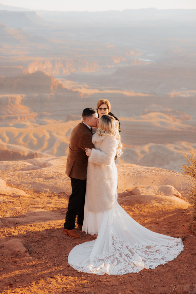TheLightSeeker-Grace-Ali-Moab-Arches-DeadHorse-Elopement-Wedding-2025-150
