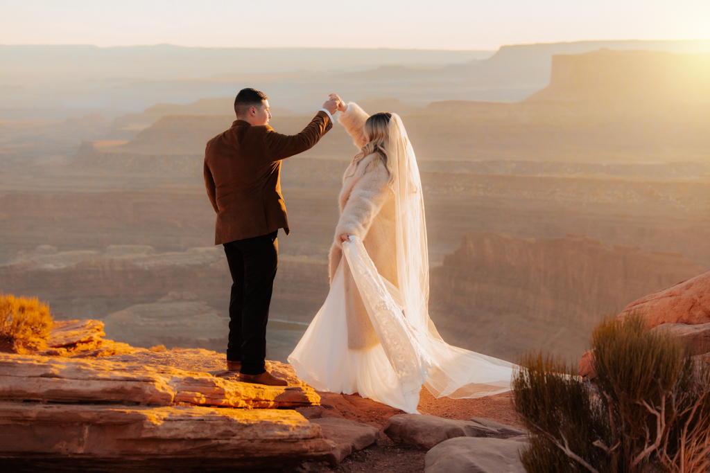 TheLightSeeker-Grace-Ali-Moab-Arches-DeadHorse-Elopement-Wedding-2025-188