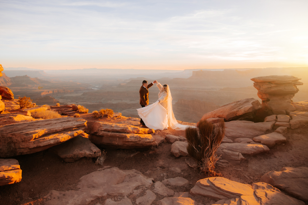 TheLightSeeker-Grace-Ali-Moab-Arches-DeadHorse-Elopement-Wedding-2025-189