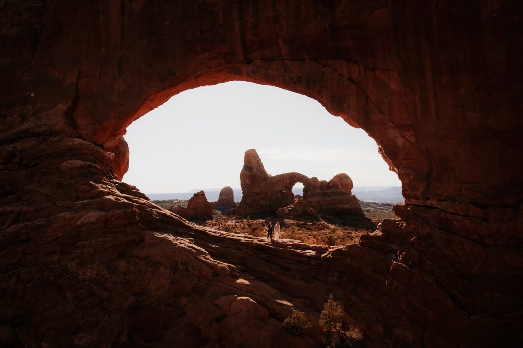 TheLightSeeker-Grace-Ali-Moab-Arches-DeadHorse-Elopement-Wedding-2025-40