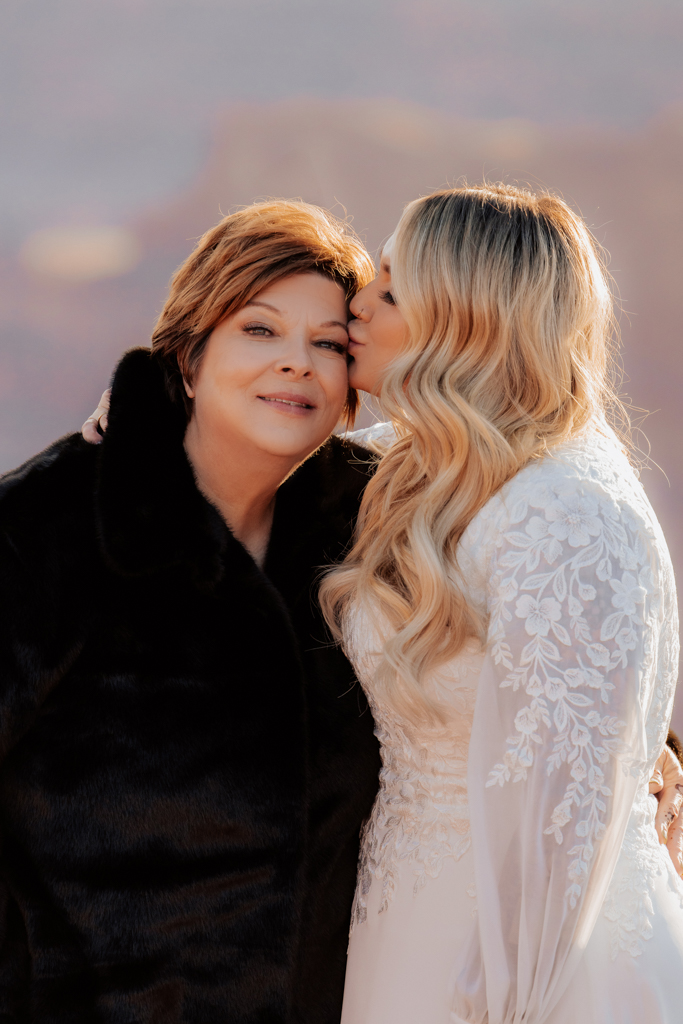 TheLightSeeker-Grace-Ali-Moab-Arches-DeadHorse-Elopement-Wedding-2025-95