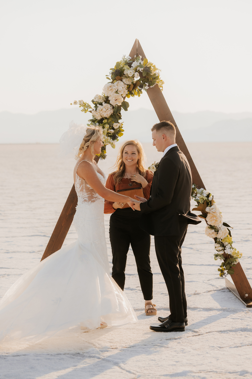 TheLightSeeker-Haley-Grant-Elopement-SaltFlats-Wedding-2025-51
